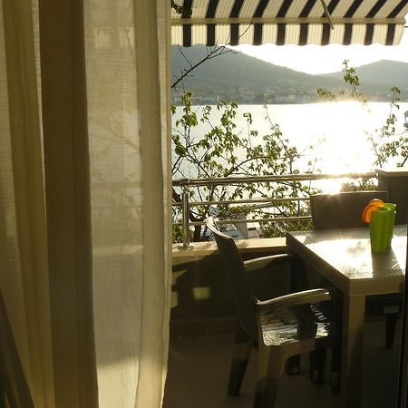 Apartments Selina Винишче Экстерьер фото